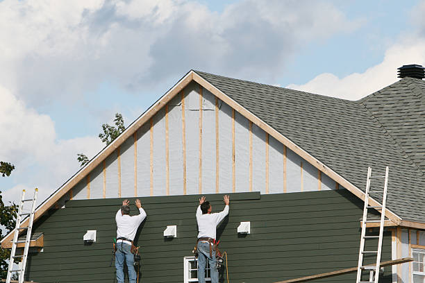 Professional Siding technician working in Nolensville, TN